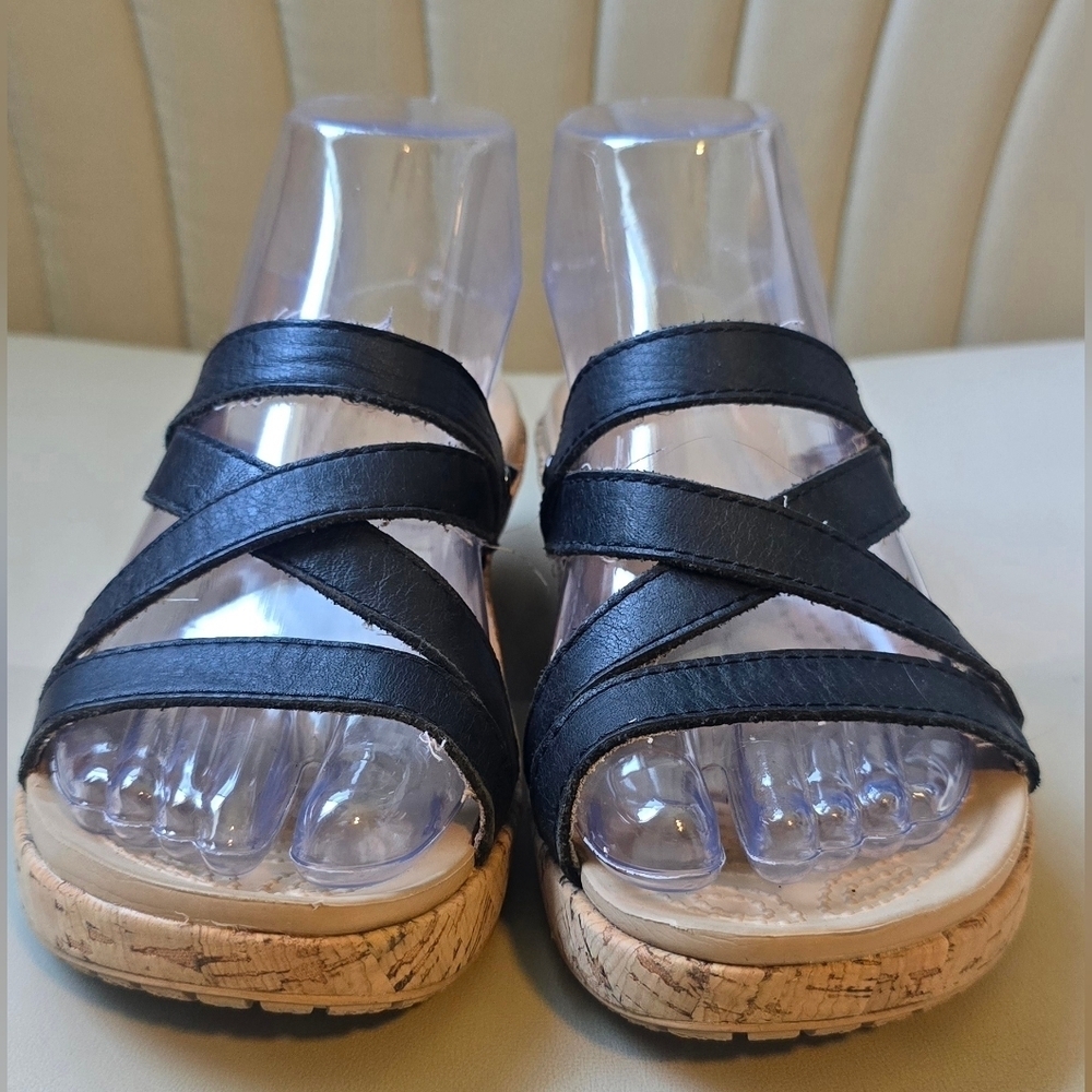 CROCS A-Leigh Womens Size 7 Black Wedge Cork Heel Slip On Strappy Sandals - Picture 3 of 10